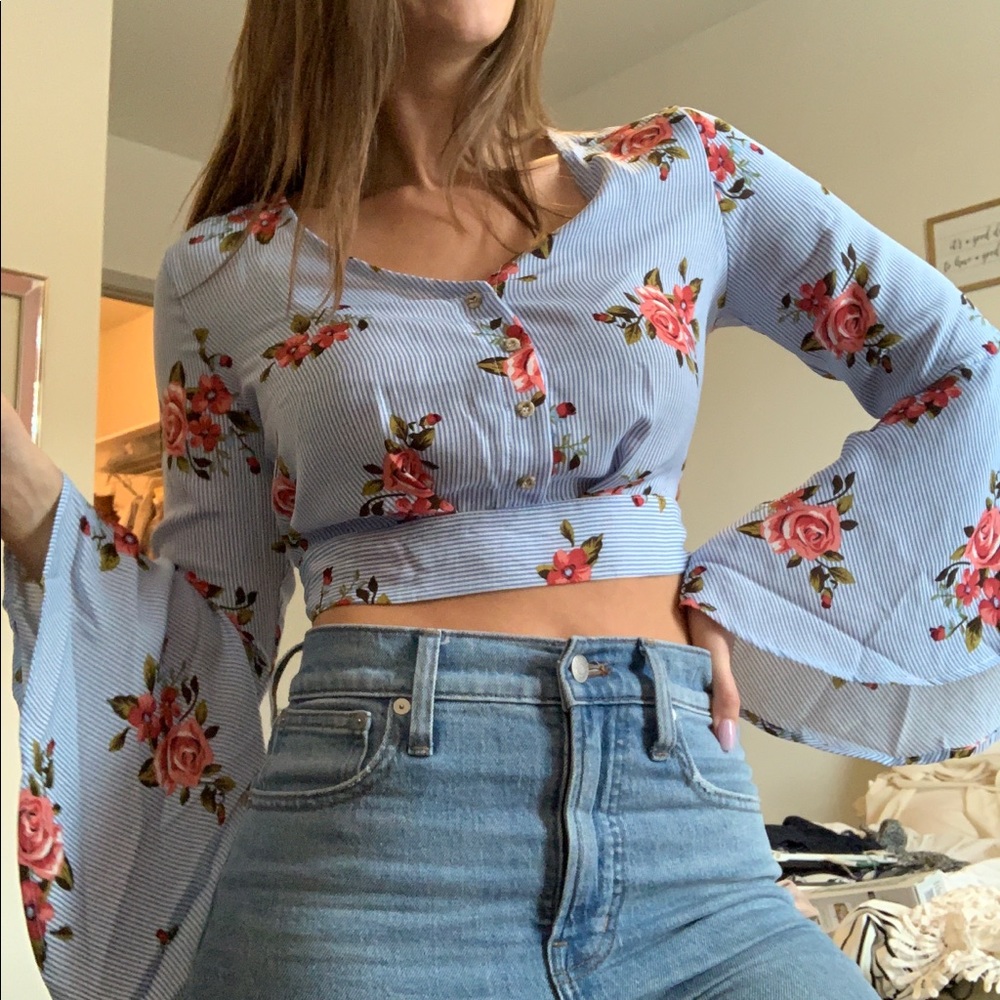 SOLD: Floral crop top